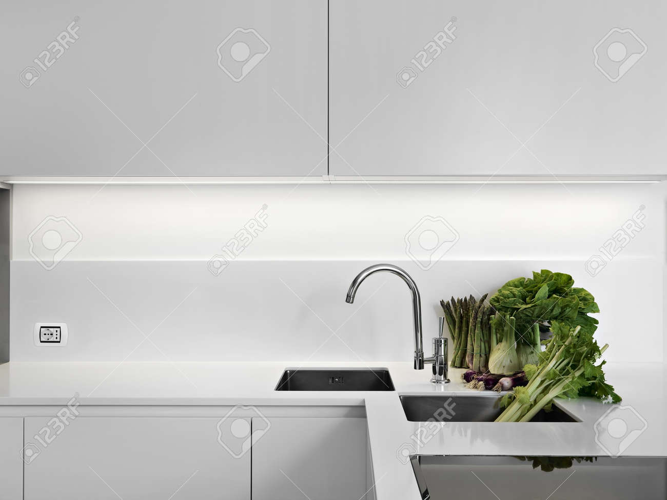Keuken muur royalty vrije foto's, plaatjes, beelden en stock ...