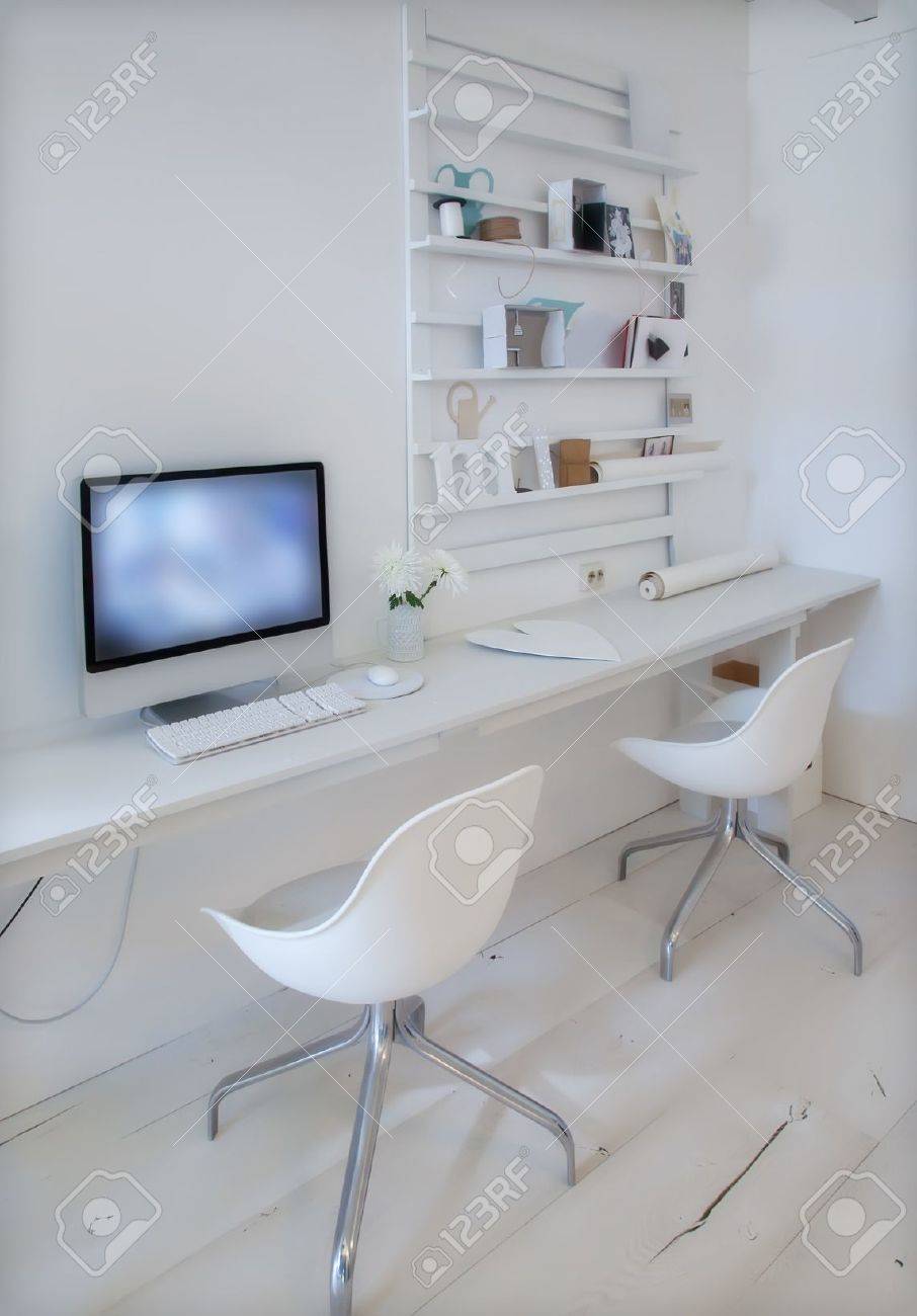 Computer woonkamer royalty vrije foto's, plaatjes, beelden en ...