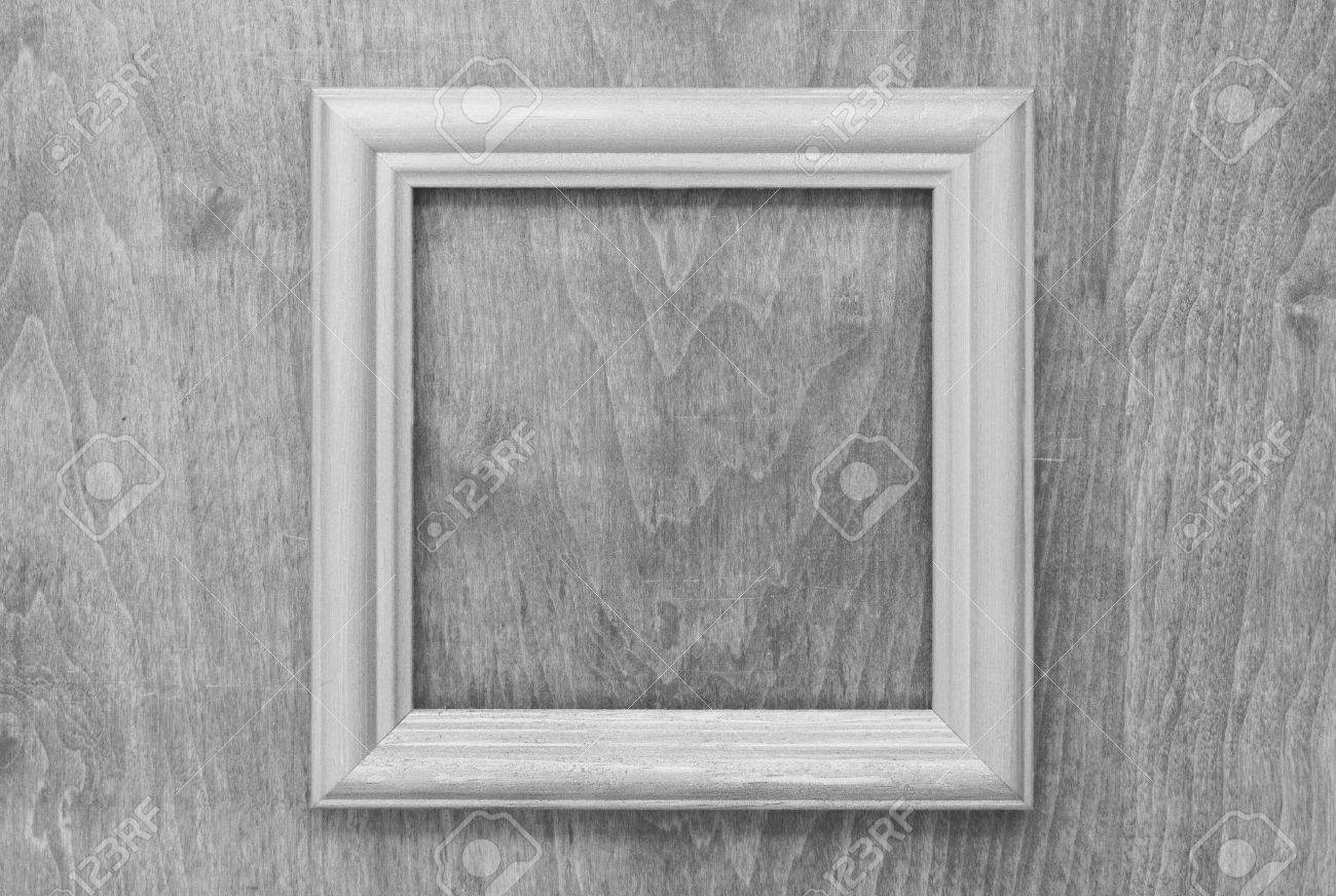 Leere bilderrahmen auf alten holz graue wand lizenzfreie fotos ... Raum graue wand