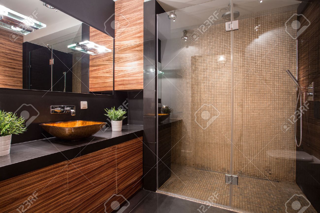 Salle de bain moderne banque d'images, vecteurs et illustrations ...