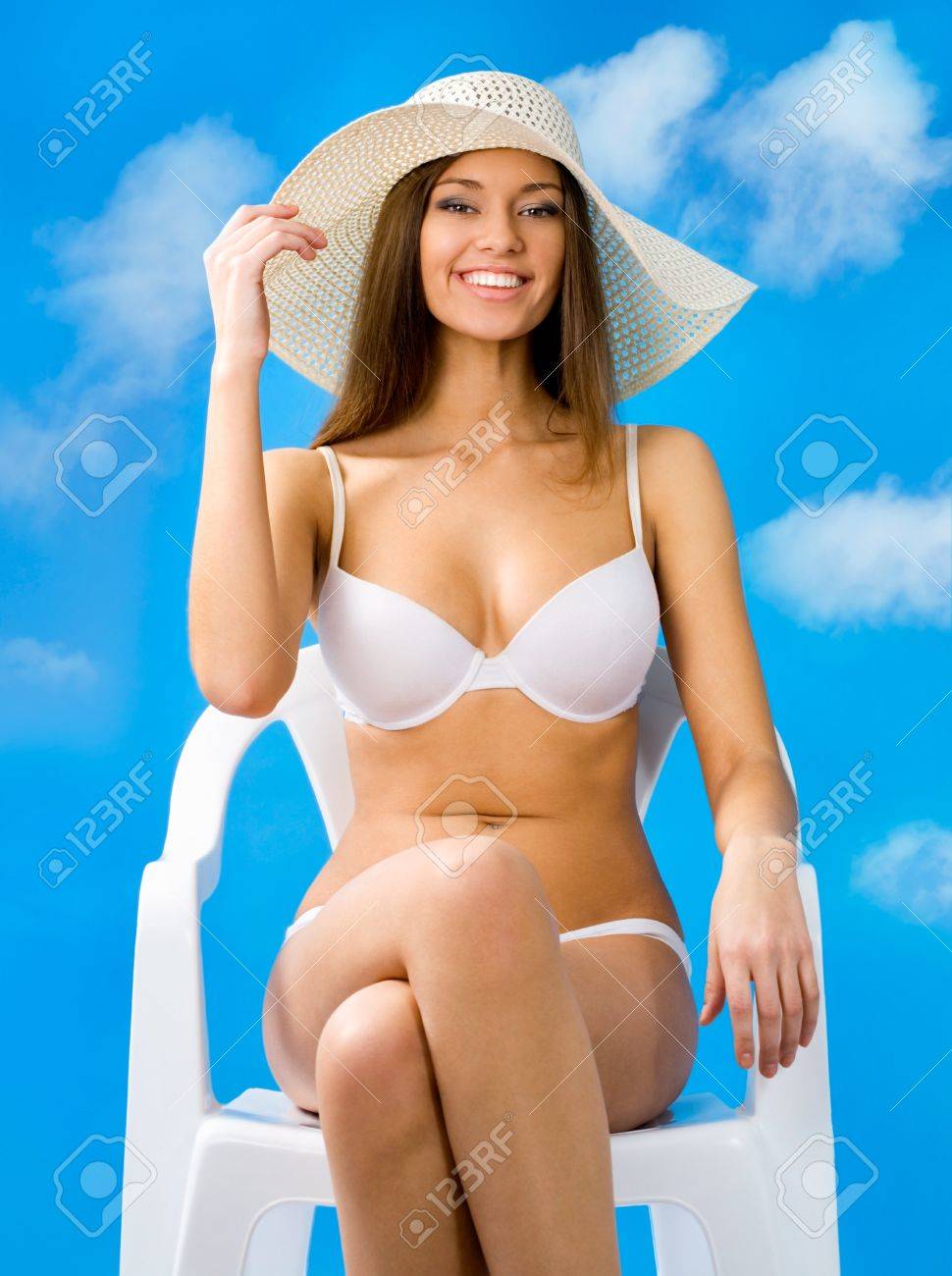 Sandra teen free pictures Carole lynley upskirt