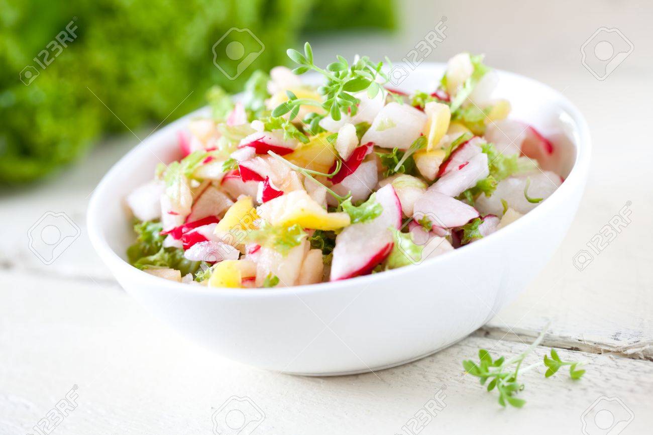 Вкусные салаты с редькой рецепты Вкусные салаты с редькой рецепты