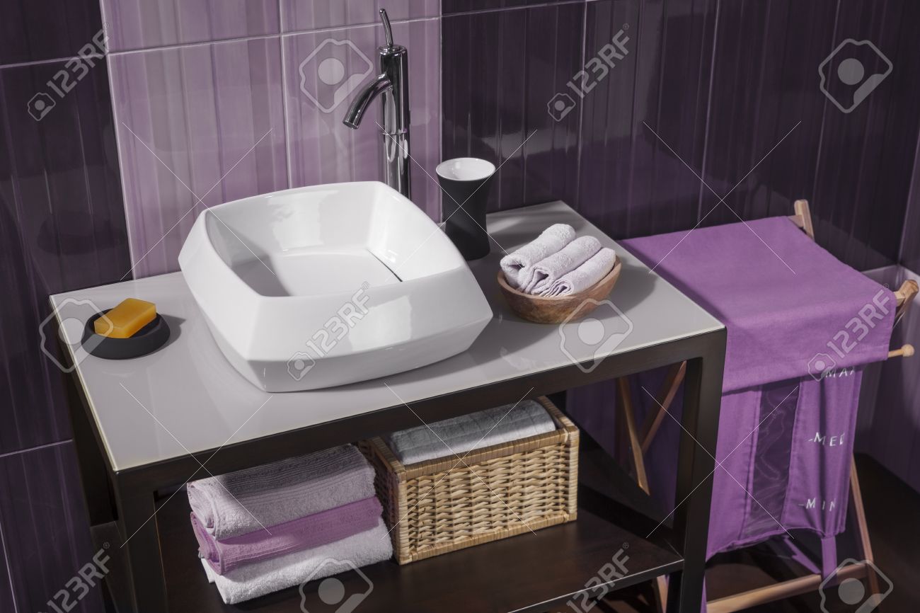 Lavandino bagno con mobiletto: oltre idee su doppio lavabo da ...