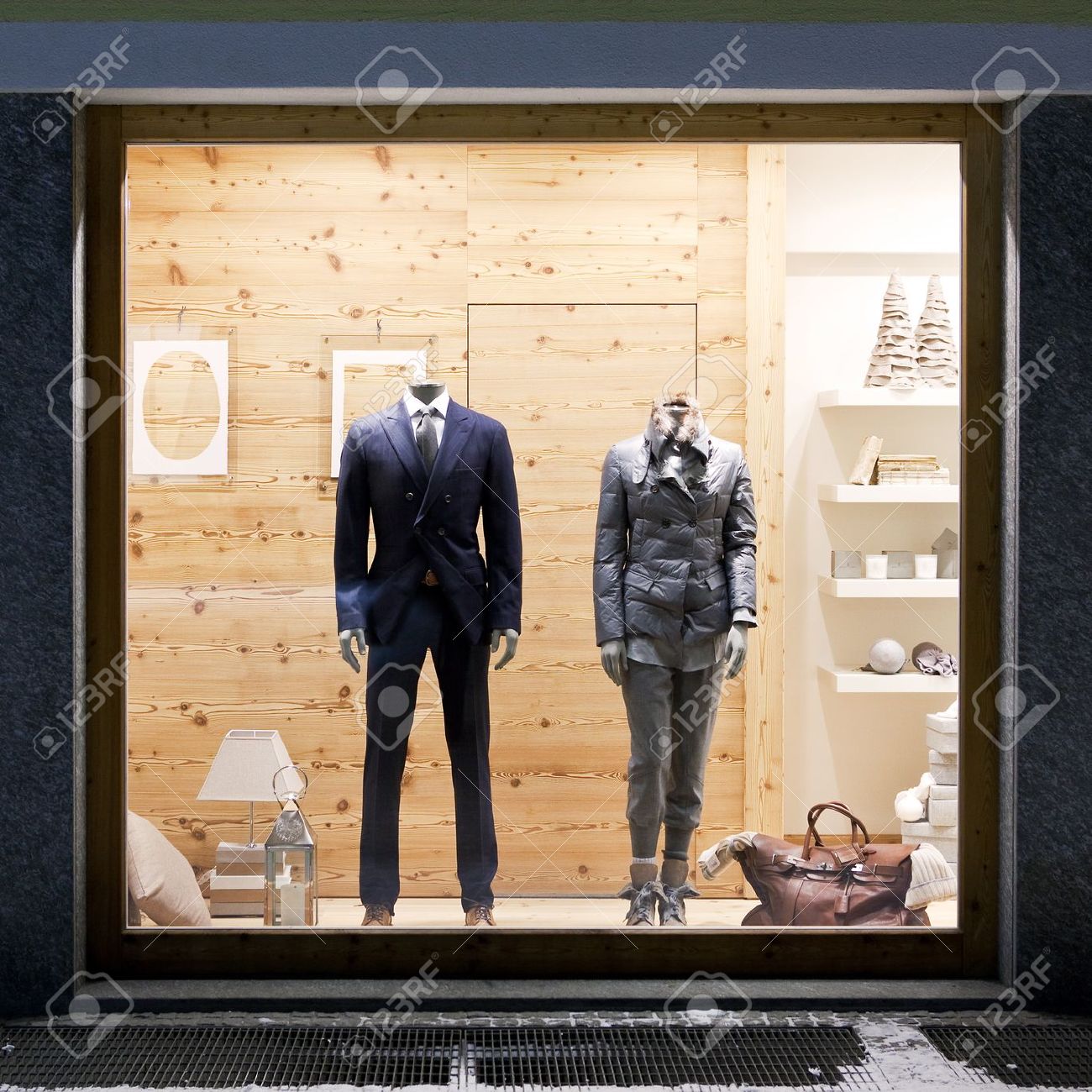 New Mesquite clothing store, 2DA9Z, with its racks full of fresh and stylish clothing, is a great place to keep holiday shopping local
