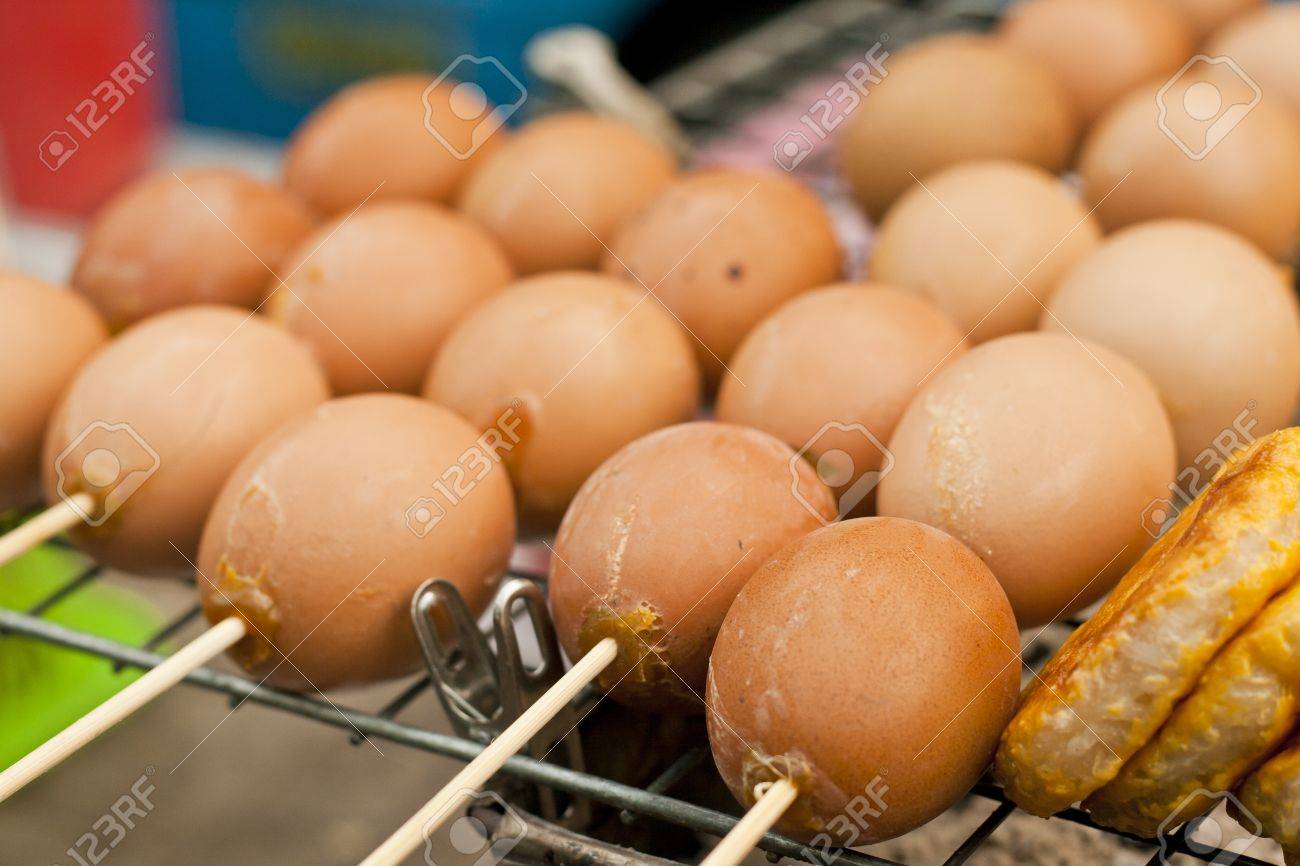 17399566-grilled-egg-on-Thailand-street-