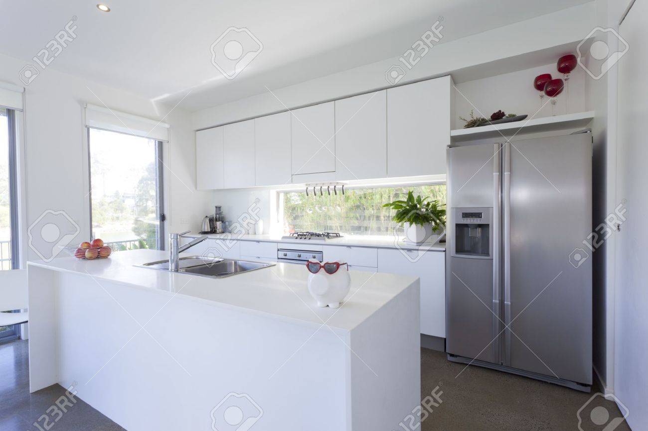 Modern Kitchen With Stainless Steel ppliances In ustralian ... Modern Kitchen With Stainless Steel ppliances In ustralian ... - ^