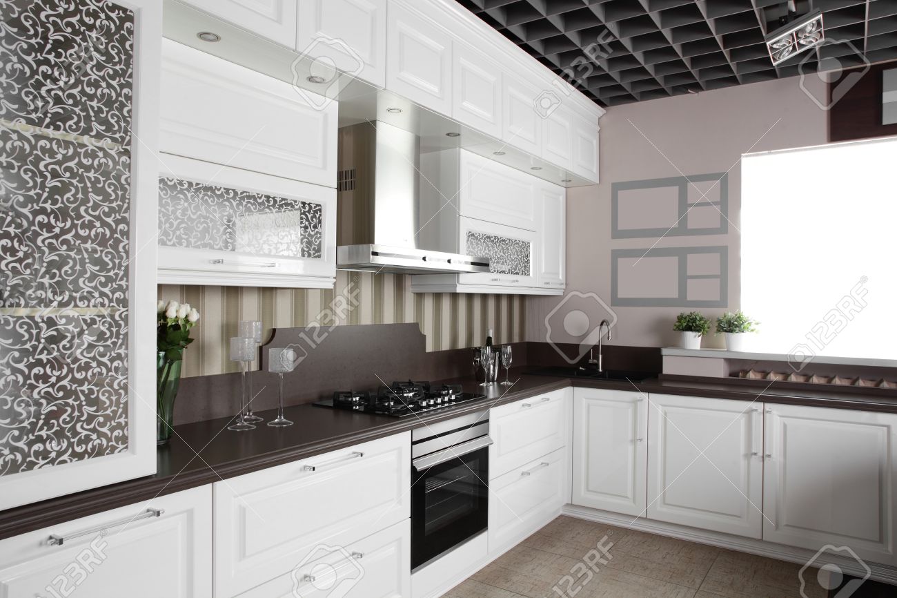 Luxe keuken interieur met moderne meubels royalty vrije foto ...