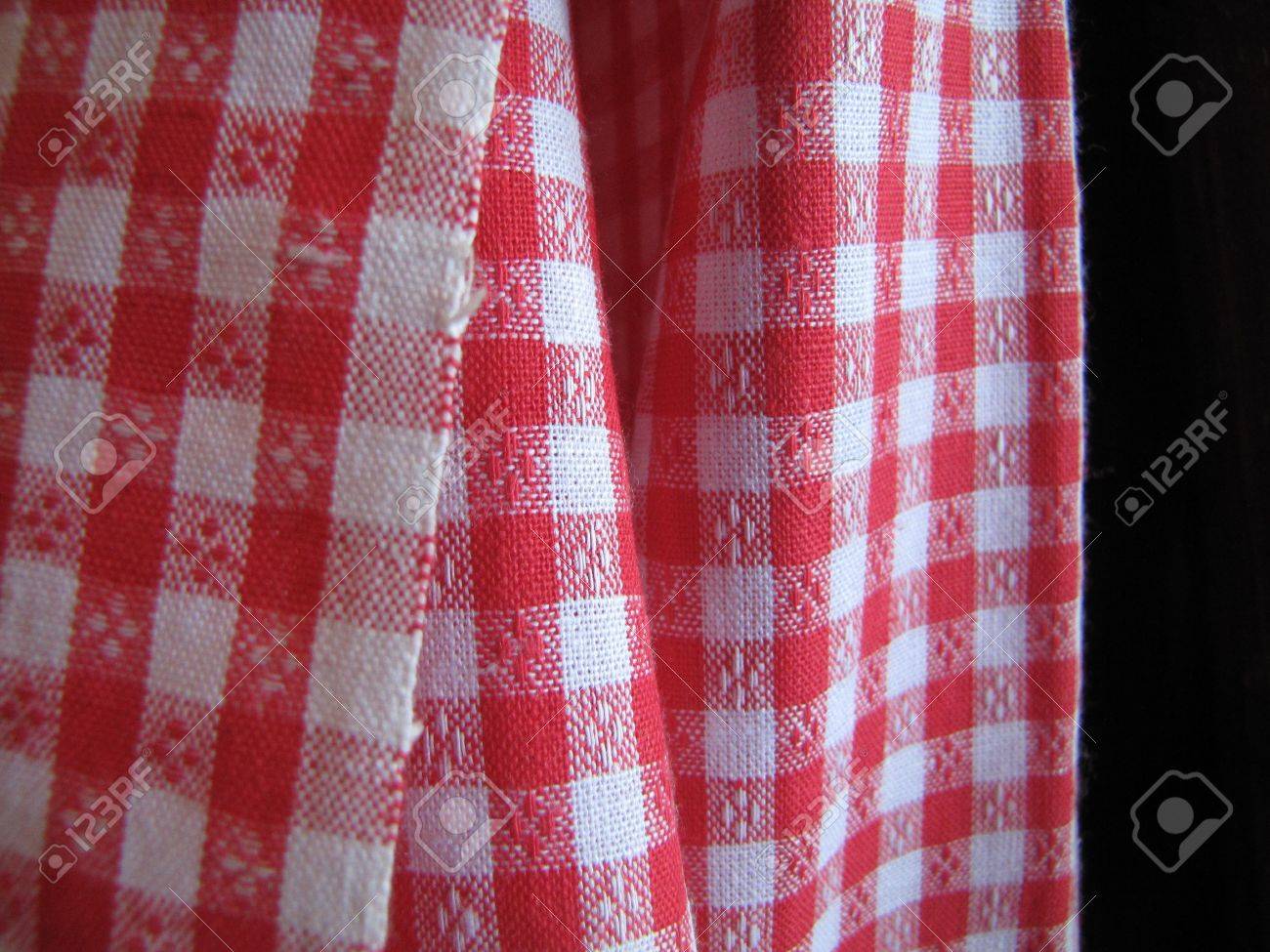 Geblokte rood wit gordijn of tafelkleed royalty vrije foto ...
