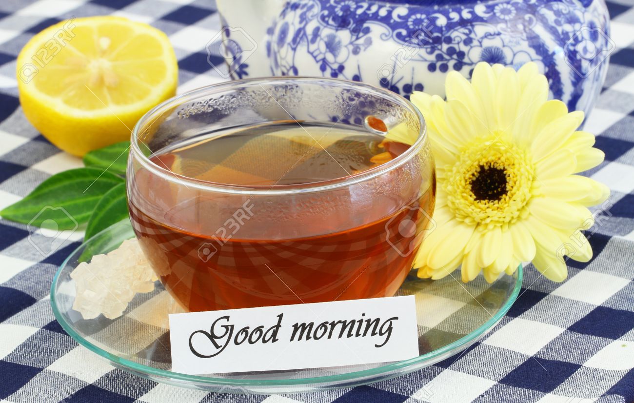 32076394-Guten-Morgen-Karte-mit-Tasse-Te