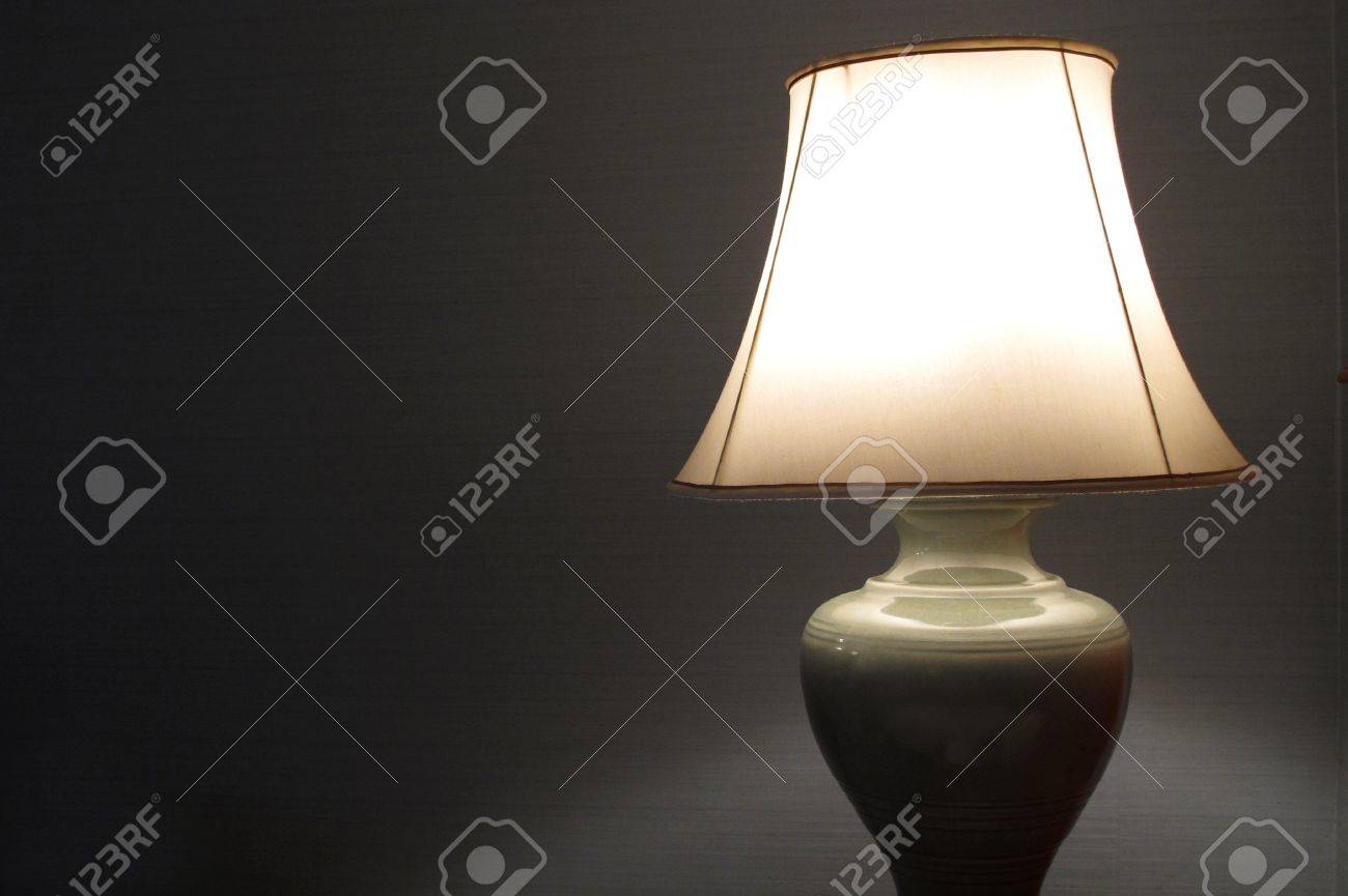 Lampadario camera da letto: racconti per immagini una camera da ... Lampadari classici per camera da letto
