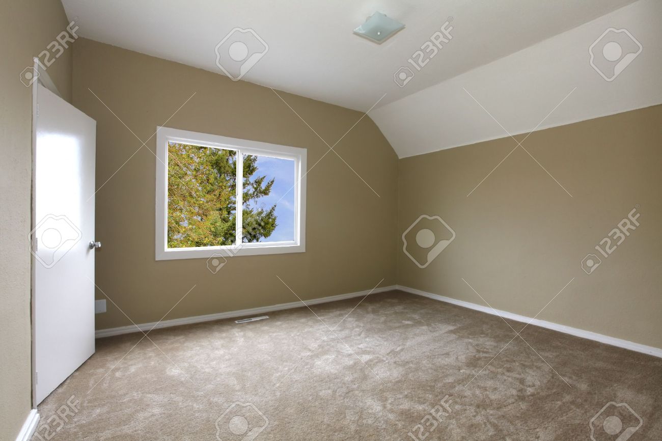 New beige schlafzimmer mit teppich lizenzfreie fotos, bilder und ... Schlafzimmer beige