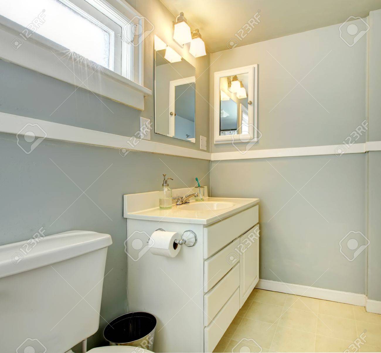 Salle de bain avec meuble gris: peinture carrelage julien couleur ...