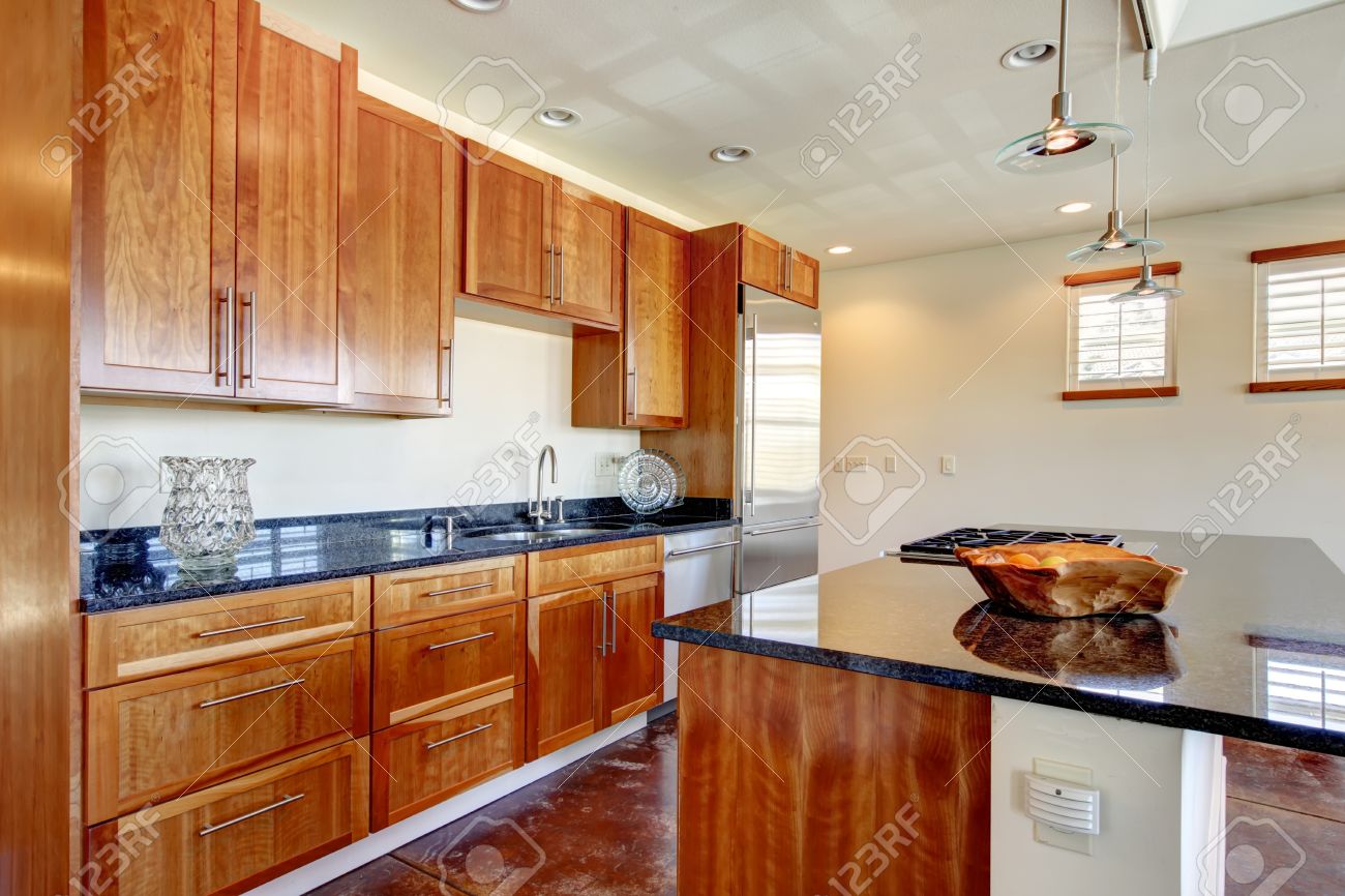 Les tons clairs salle de cuisine moderne avec carrelage de cerise ...