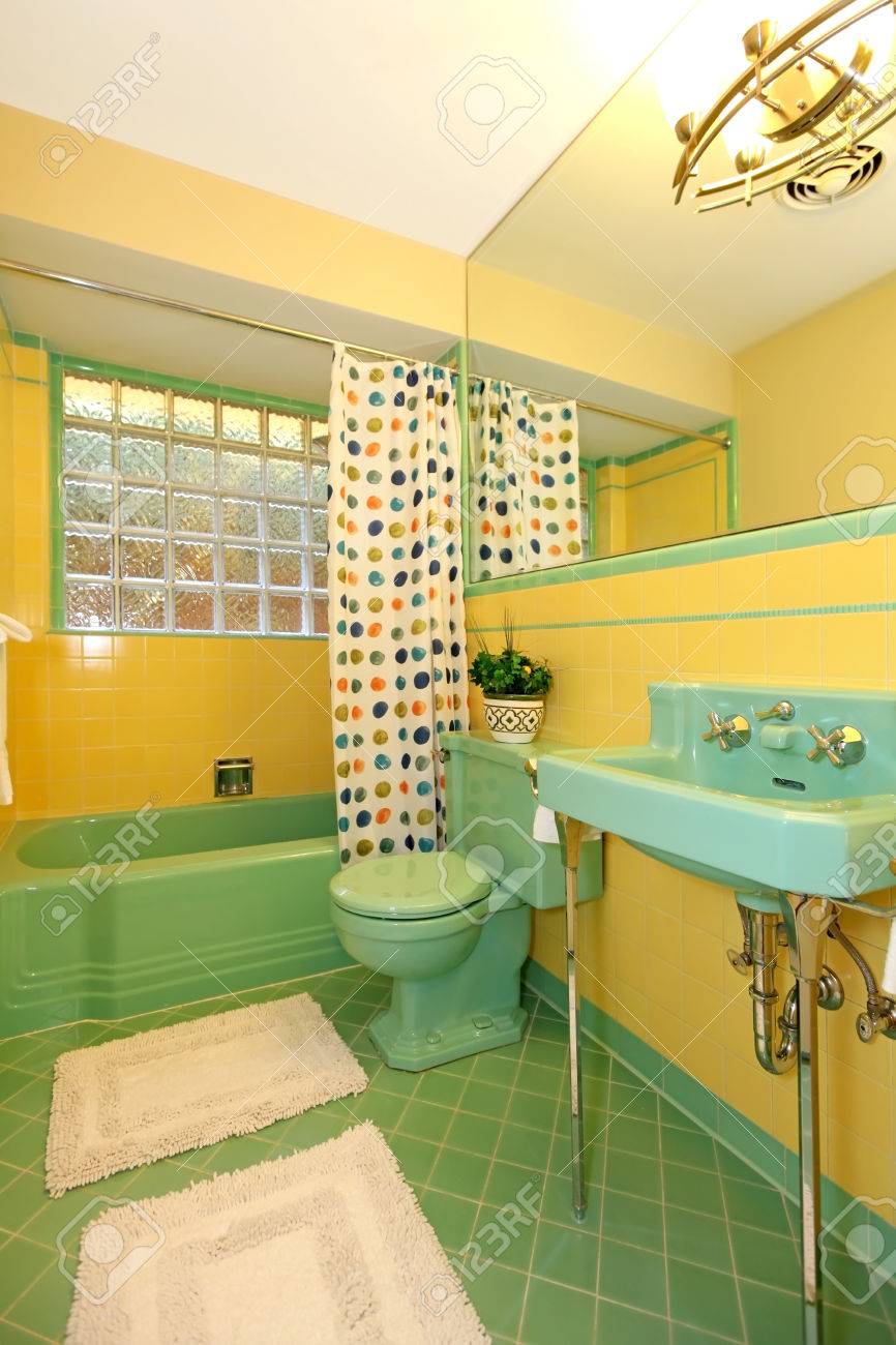 Rare chaux conception vert et jaune salle de bains antiques ...