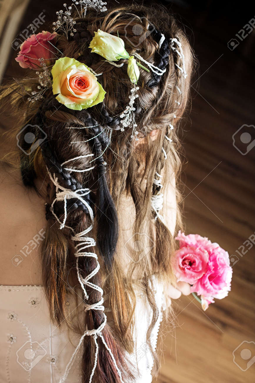 Renaissance wedding hair