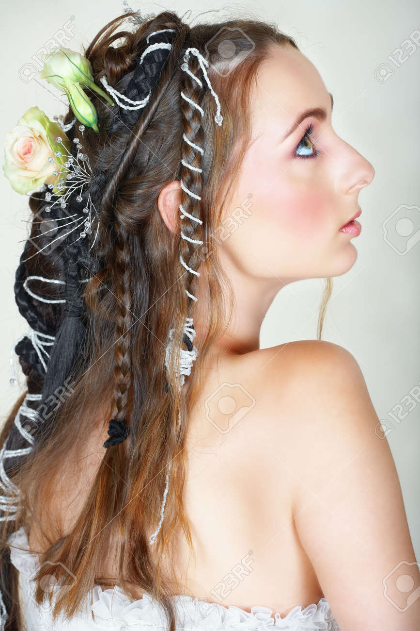 Renaissance wedding hair
