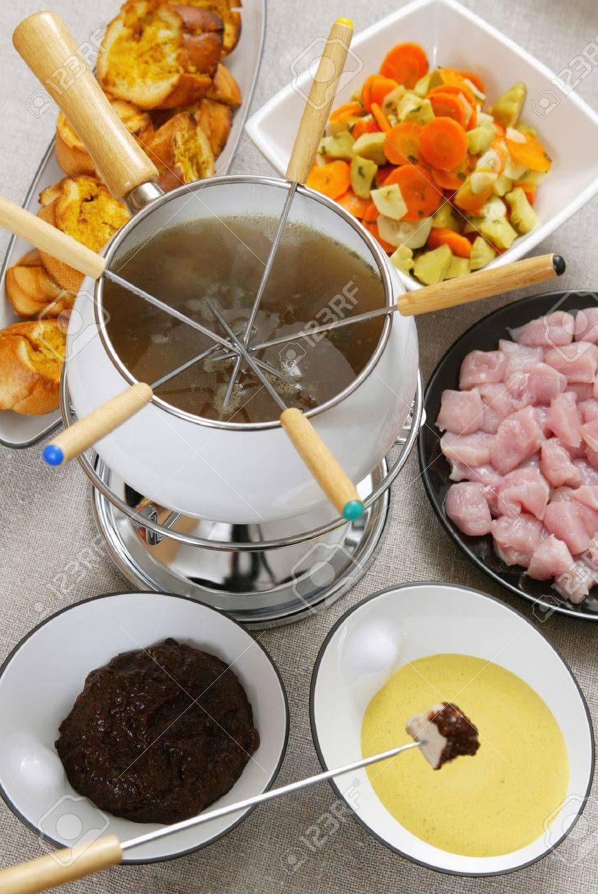 Как сделать сырное фондю в домашних условиях Как сделать сырное фондю в домашних условиях