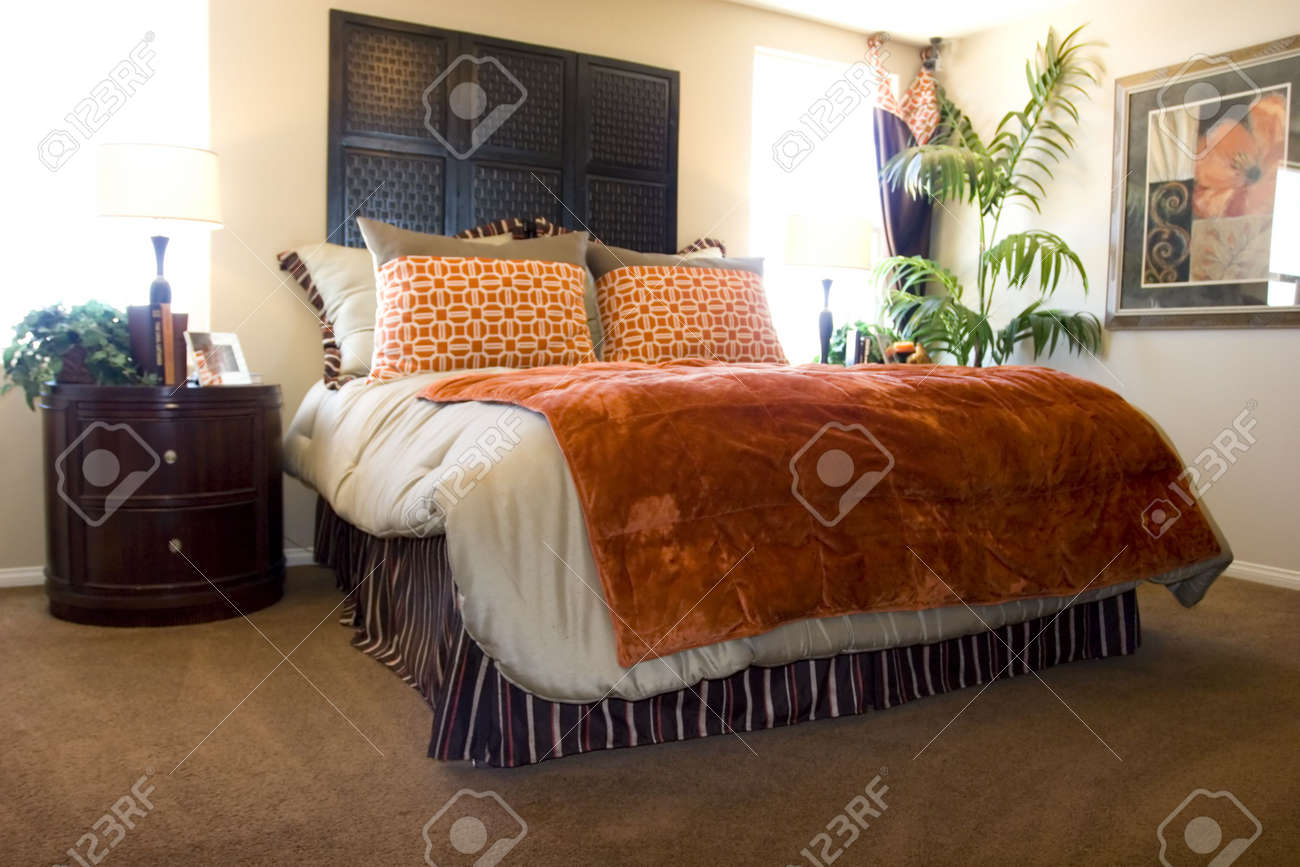 Modern smaakvol ingerichte slaapkamer royalty vrije foto, plaatjes ...