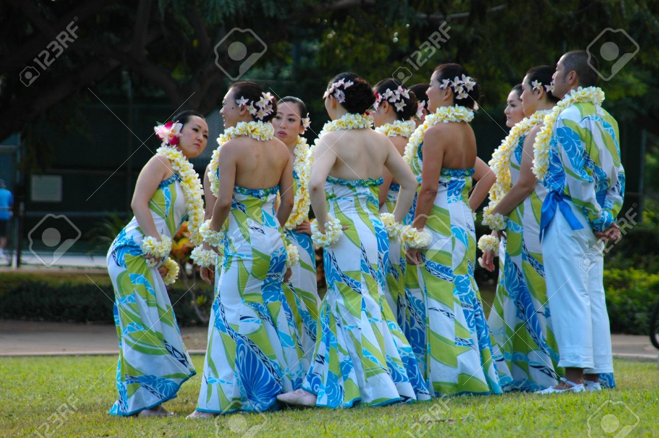 Native hawaiian dress