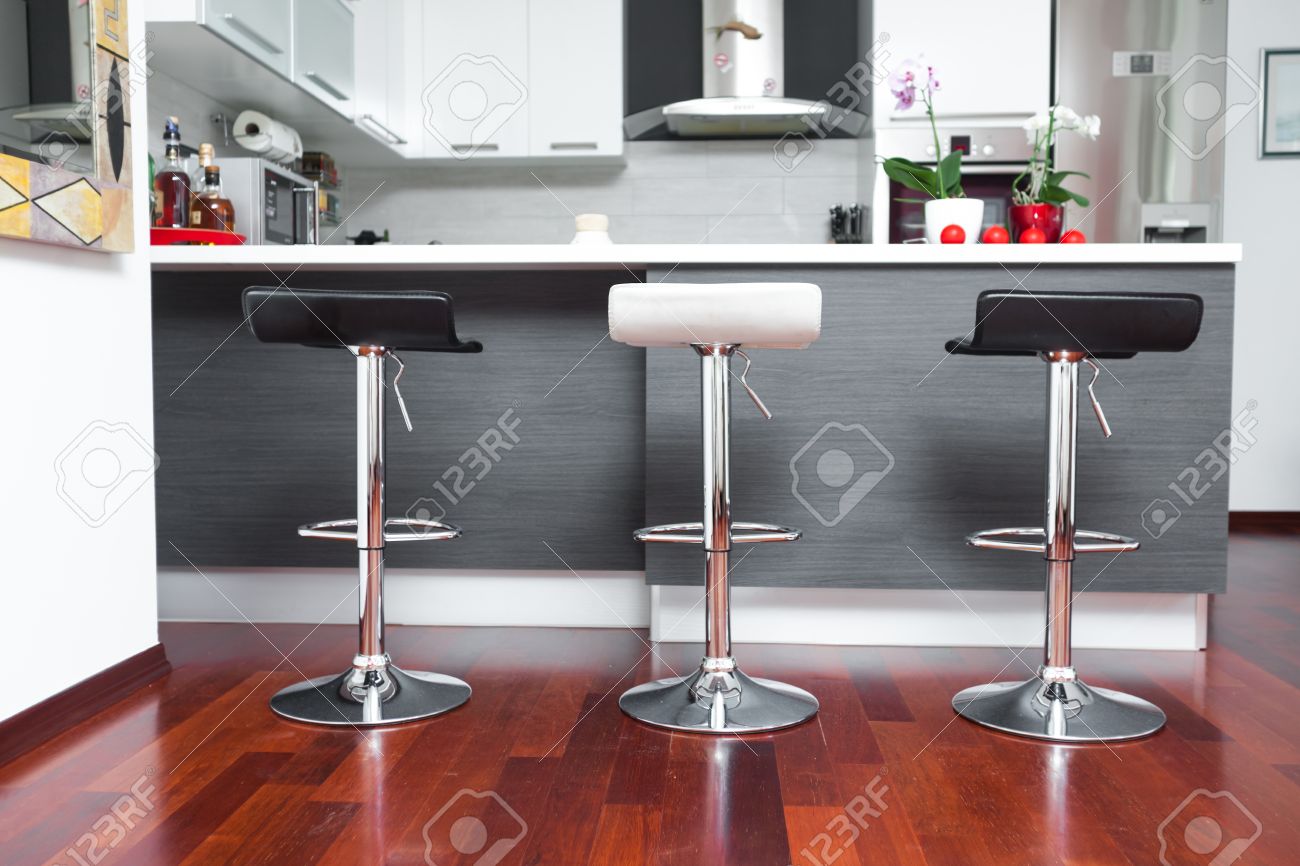 Belle cuisine moderne dans le concepteur de la maison banque d ...