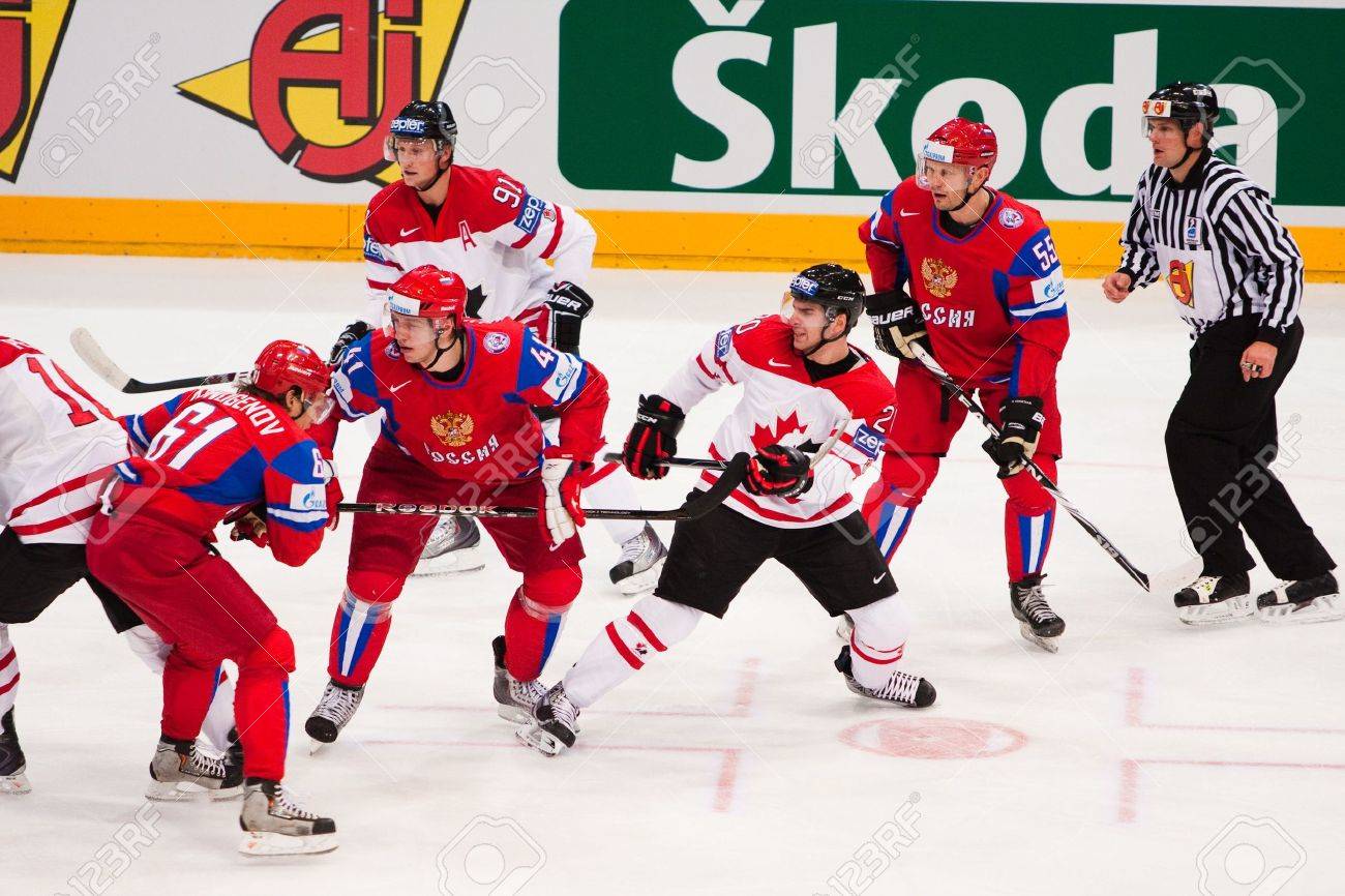 Russia to face Canada in ice hockey world semifinals