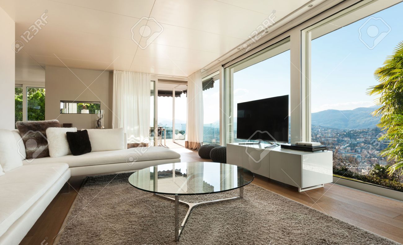 Prachtige interieur van een modern huis, woonkamer royalty vrije ...