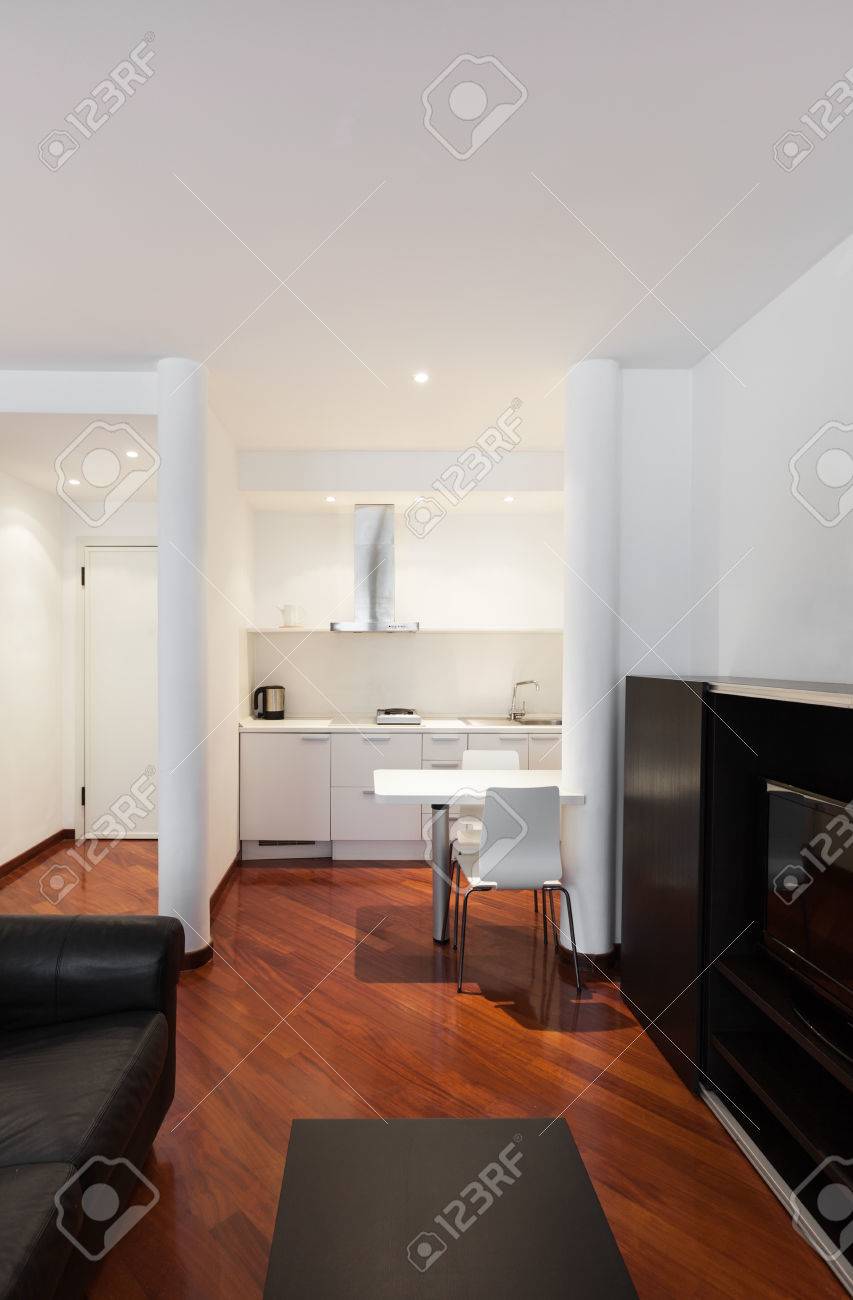 Interhome, mooie woonkamer, moderne meubels royalty vrije foto ...