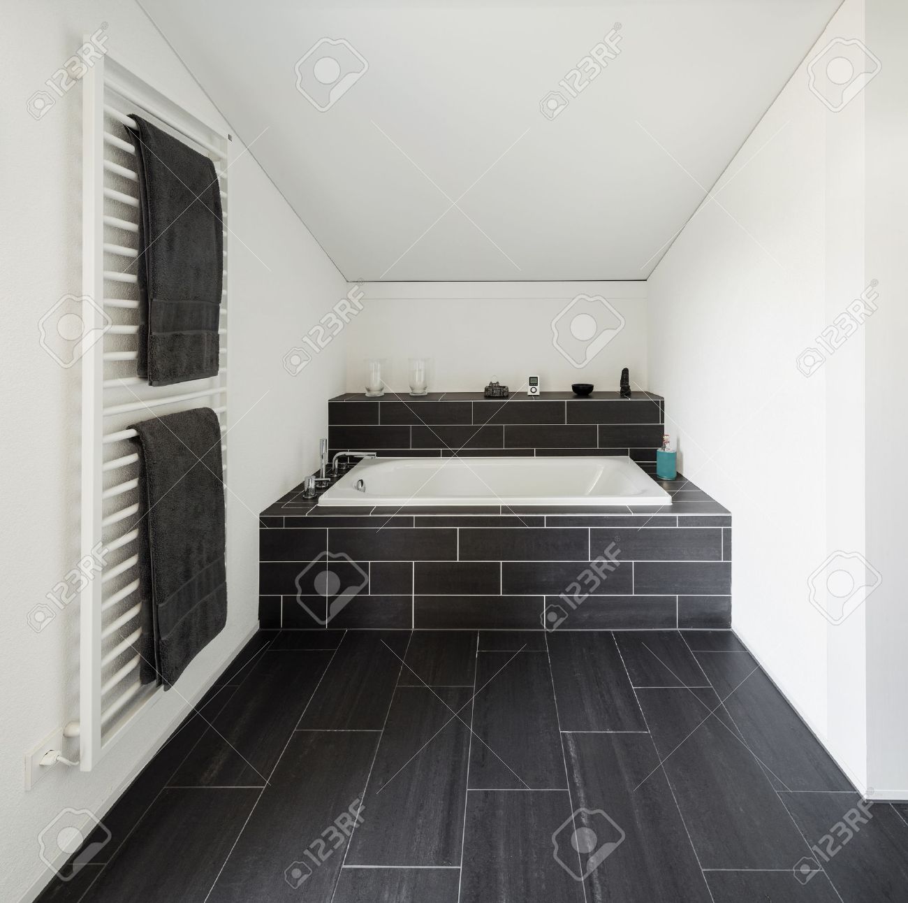 Arkitektur, ny trend design, badrum moderna hus royalty fria ...