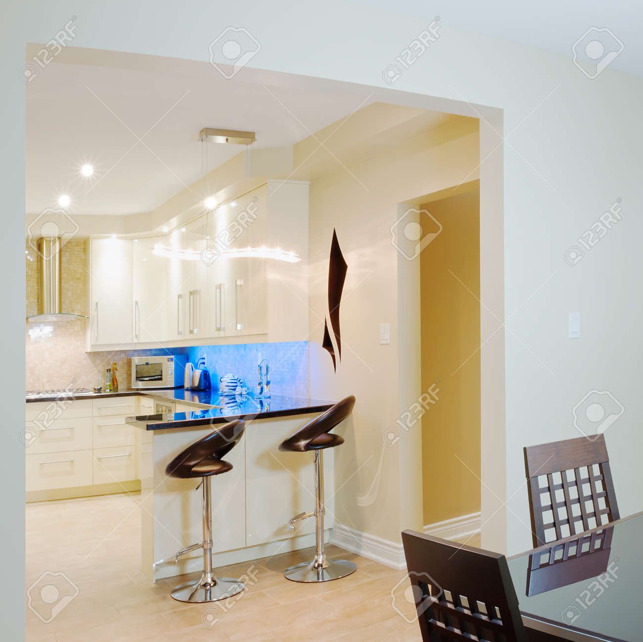Sala da pranzo design : sala da pranzo moderna design. tavolo sala ...