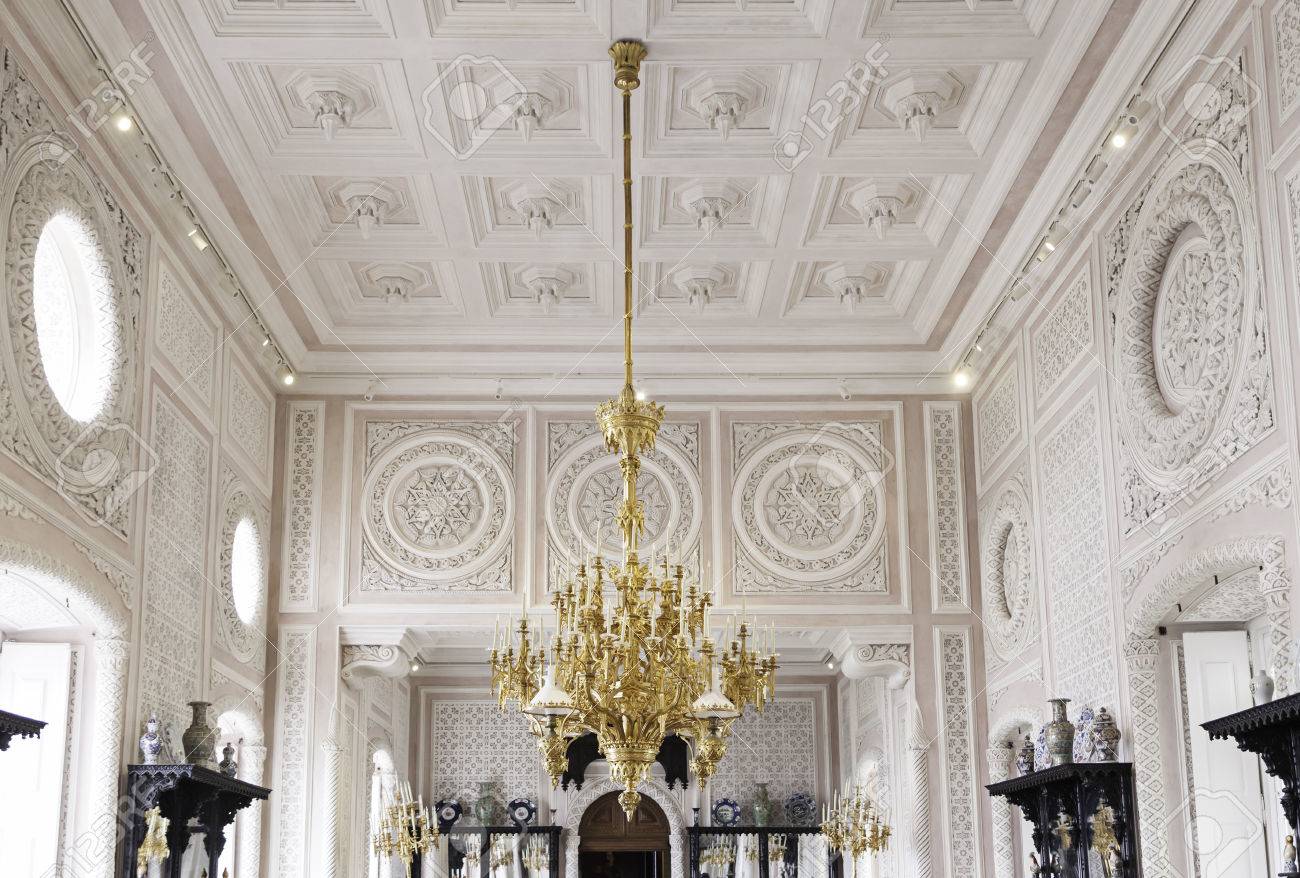 Vecchia lampada lampadario, particolare di una lampada in bronzo ... Lampade disegno Antiche