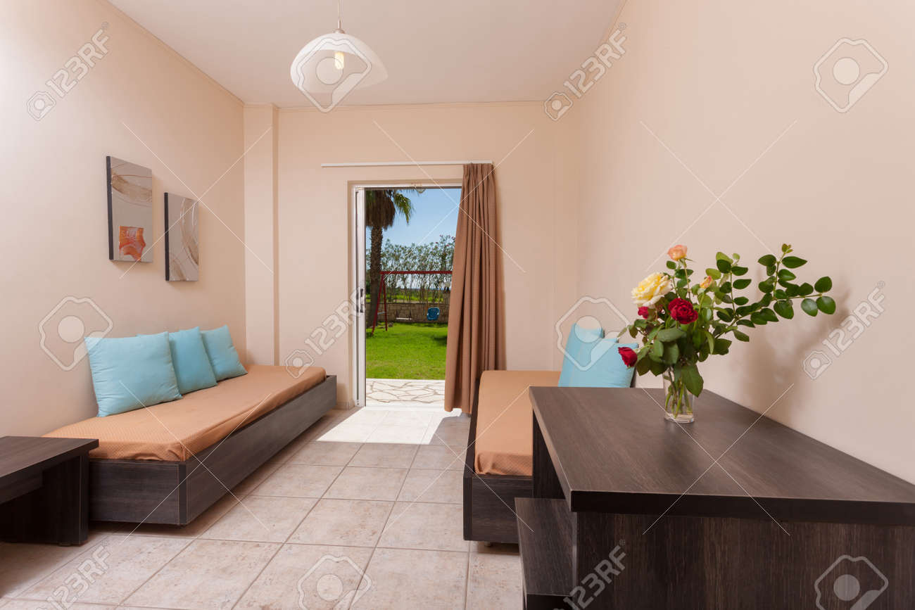 Moderne intérieur de la chambre d'hôtel d'un hôtel de luxe banque ...