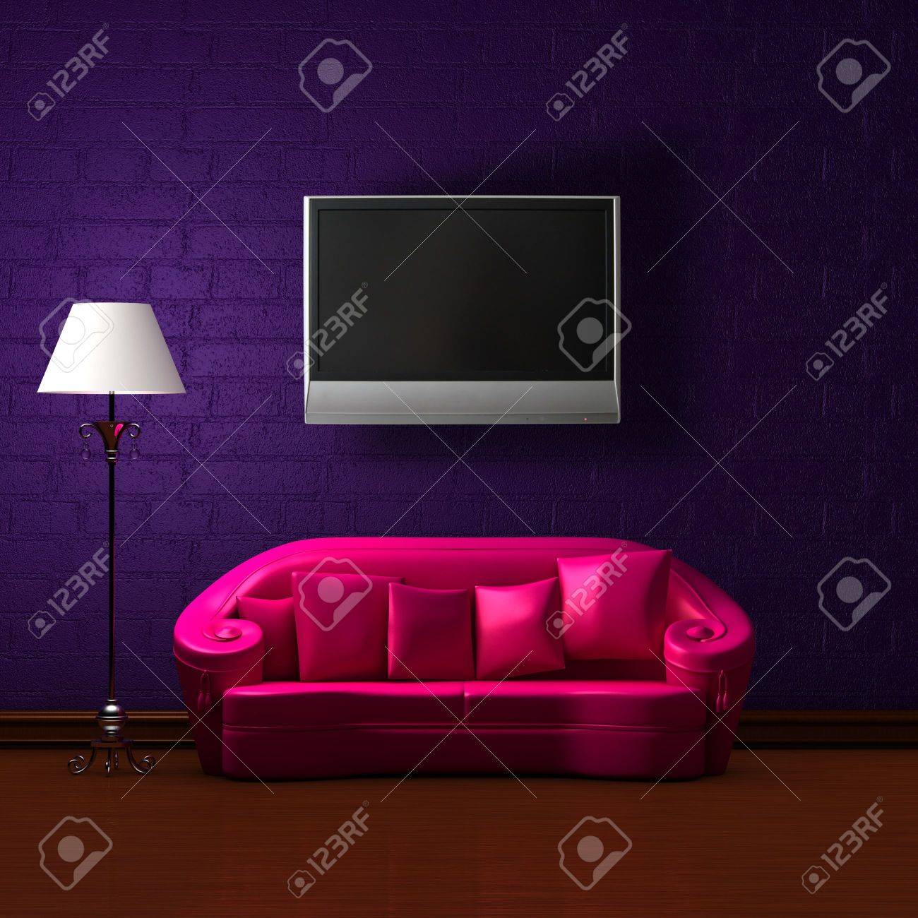 Divano rosa con cornice vuota e lampada standard con lcd tv sul ...