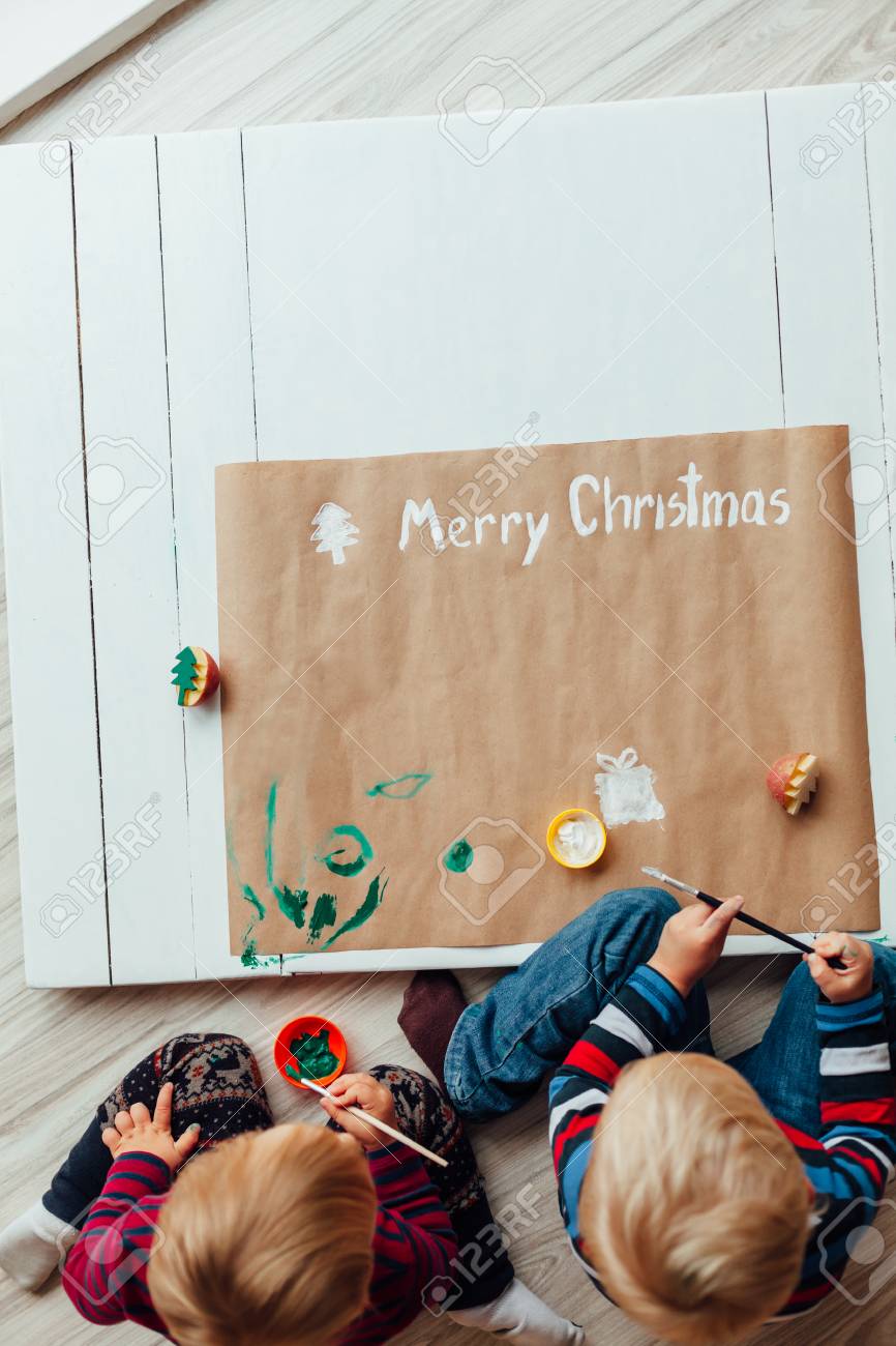 Banque d images Joyeux No l Petite fille un gar§on de dessin des décorations de No l