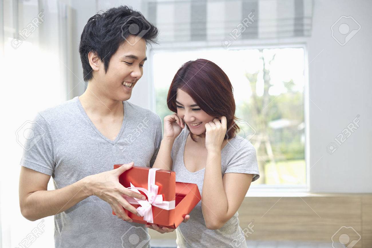 present to give a girl