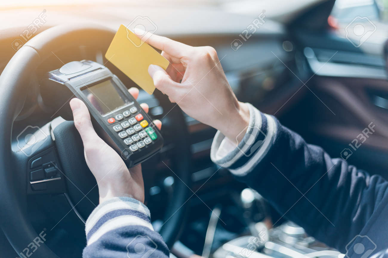 how to pay for a car with a credit card