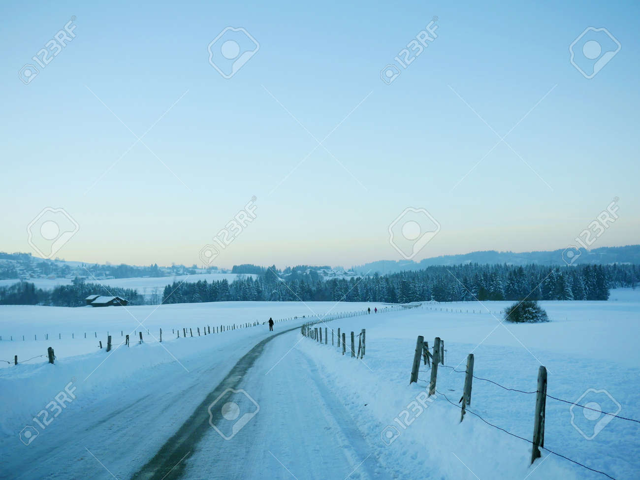 Allgu 田舎で冬の雪風景田舎シーン の写真素材 画像素材 Image