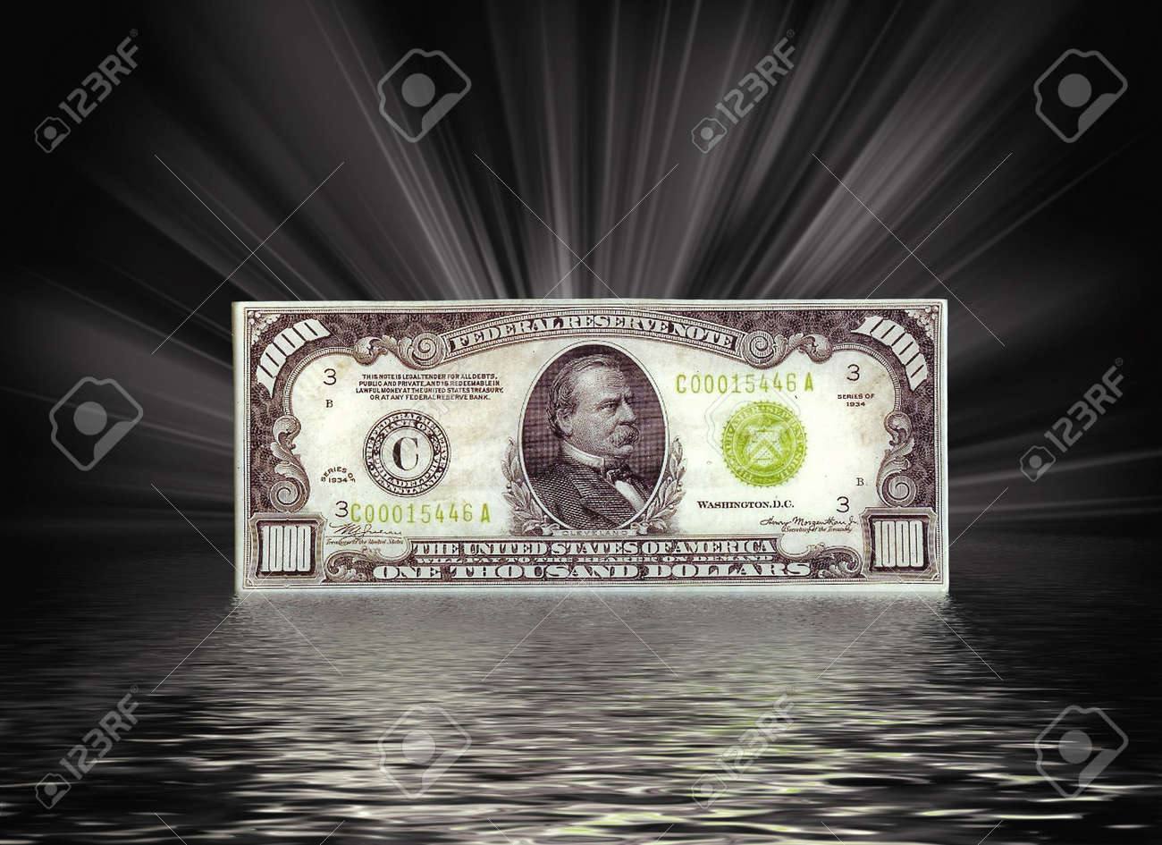 반사와 함께 천 달러짜리 지폐입니다. 로열티 무료 사진, 그림, 이미지 그리고 스톡포토그래피. Image 6014447
