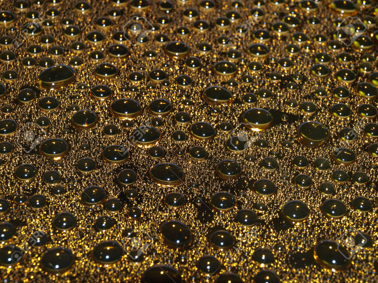 黒い雨 の写真素材 画像素材 Image