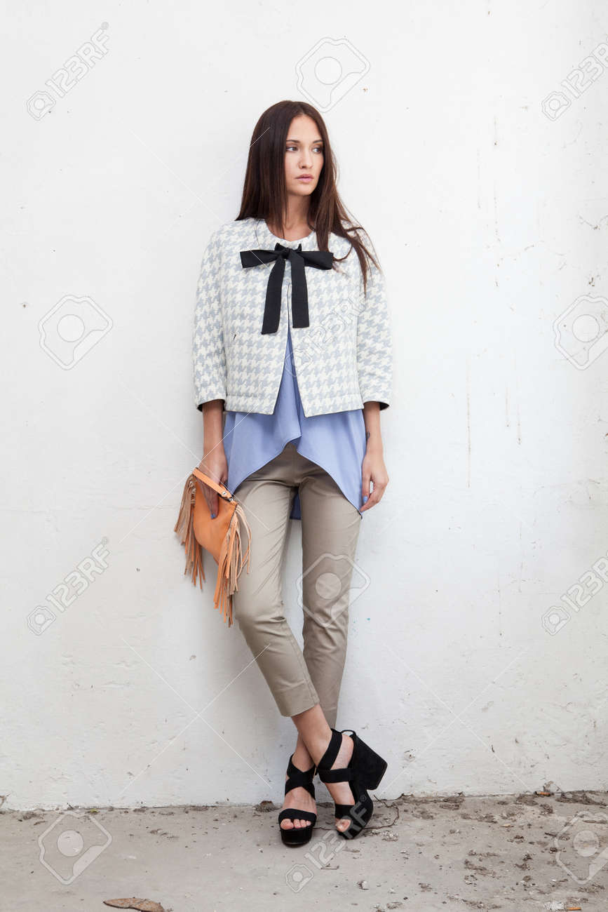 Italy Friuli Venezia Giulia Udine 16 November 2015 January Woman Fashion Italian Campaign For A Line Of Made In Italy Knitwear Clothes Royalty Free Fotografie A Reklamni Fotografie Image 67729372