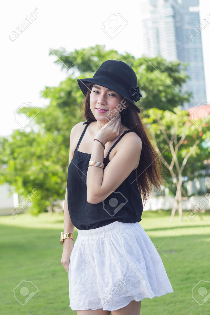 Schone Asiatische Frauen Lizenzfreie Fotos Bilder Und Stock Fotografie Image