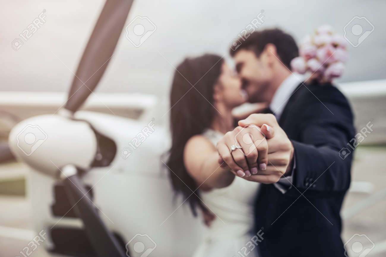 Juste mariée et prête à baiser Juste mariée et prête à baiser