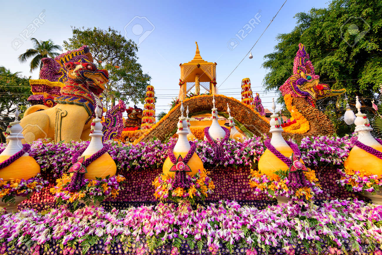CHIANG MAI,THAILAND - FEB.3 : 42 Th Anniversary Chiang Mai Flower Festival  2018, Unidentified Many Tourists Come To The Attention Walks Floral Parade.  This Festival Is Held Annually In February. Stock Photo,