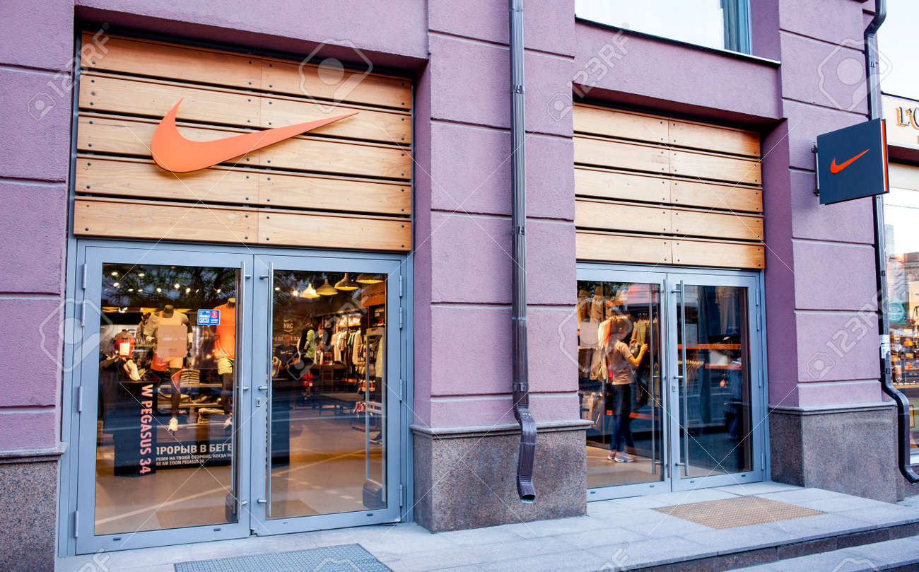 outlet parndorf nike shop