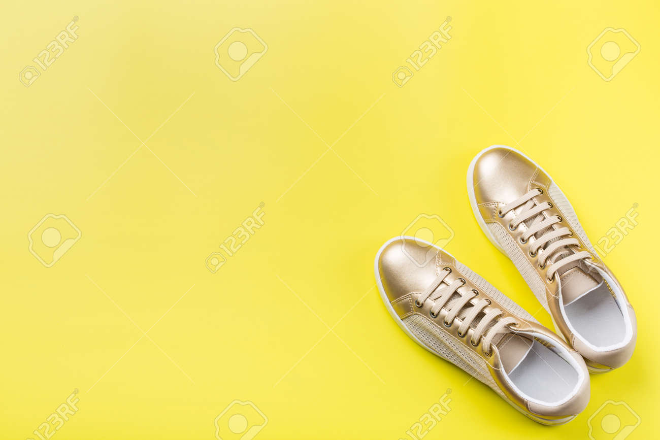 trendy female sneakers