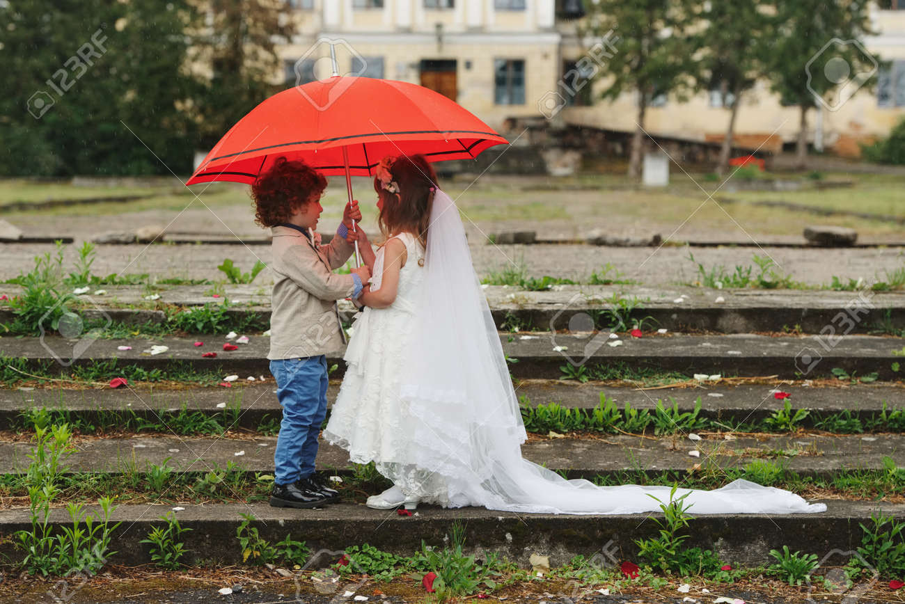 red umbrella wedding