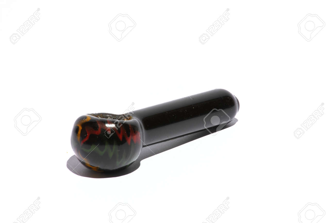 マリファナ パイプの間近で分離 の写真素材 画像素材 Image マリファナ パイプの間近で分離 の写真素材 画像素材 Image