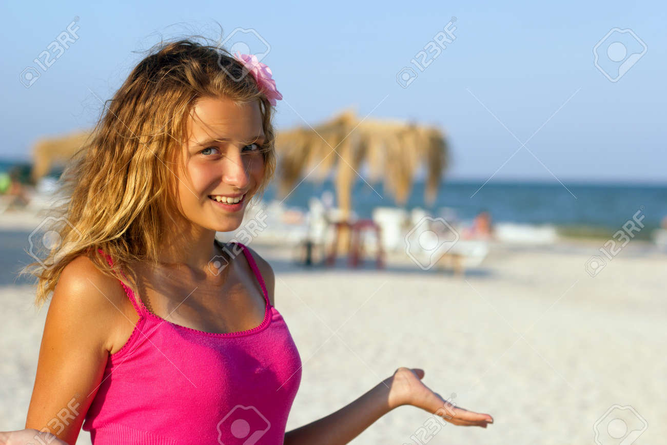 Teenager Girl Enjoying At The Beach 13880405 Stock Photo at Vecteezy