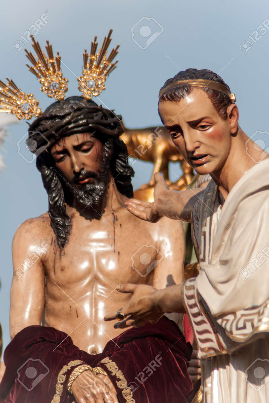 Jesus Ante Pilato Semana Santa De Sevilla Hermandad De San Benito Fotos Retratos Imagenes Y Fotografia De Archivo Libres De Derecho Image 54929859