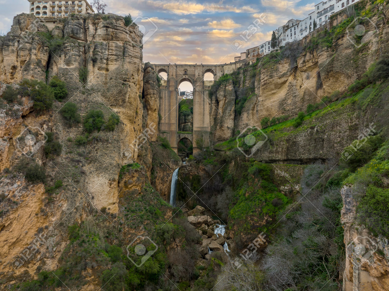 etiam-dictum-ipsum-a-felis