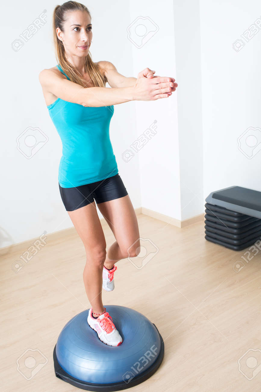 balance trainer squats